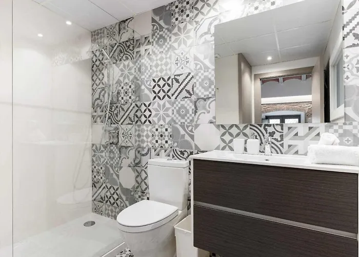 Revitalized In Historical Building * خيرونا