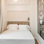 アパート Revitalized In Historical Building ジローナ